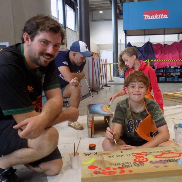 80D09A04-E535-487F-92A6-846567E56A3C square